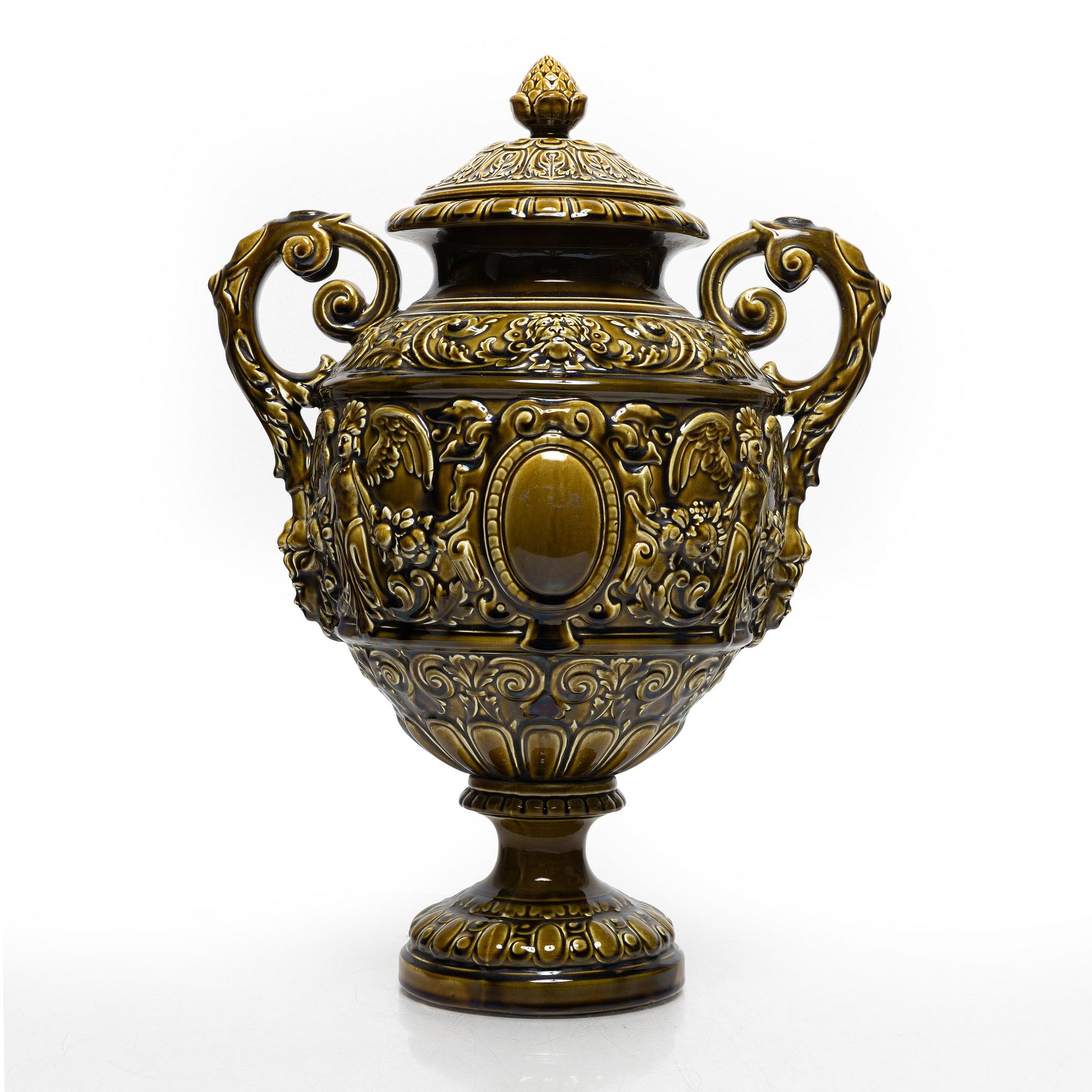 Rörstrand, a neo-renaissance majolica urn with cover, Sweden, second half of the 19th century.