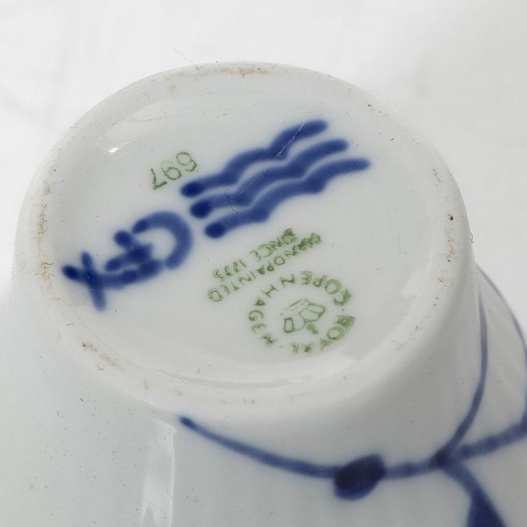 Royal Copenhagen, servisdelar, 27 st, porslin, "Blue Fluted Mega", Danmark.