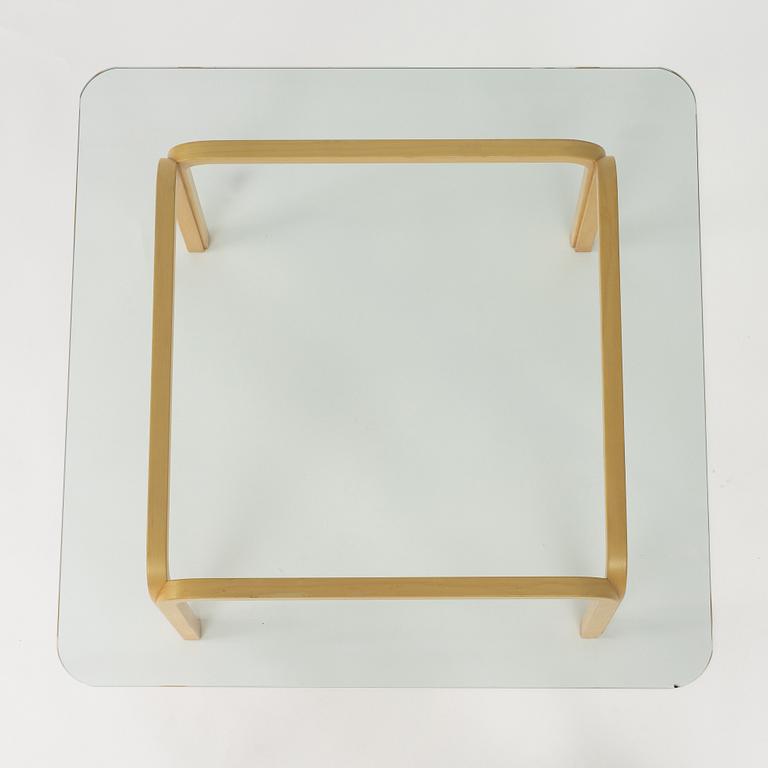 Alvar Aalto, Coffee table, model Y805B, Artek, Finland.