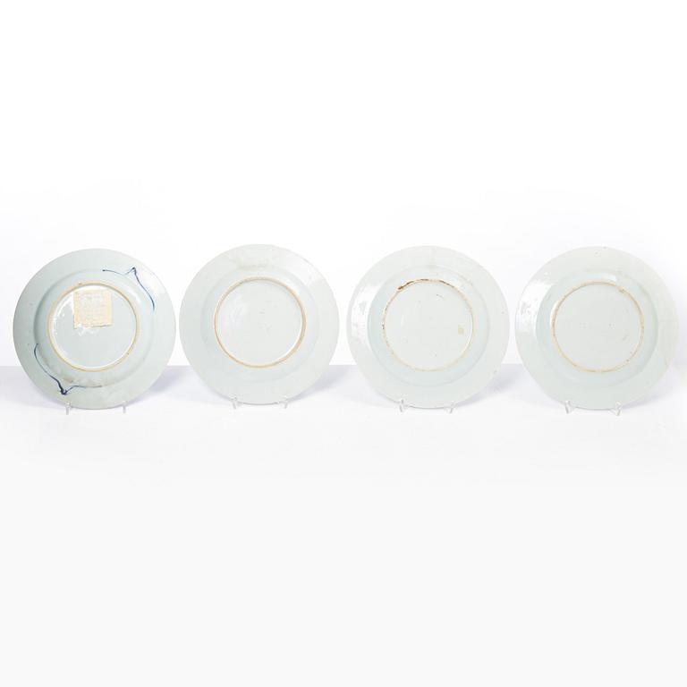 A group lot of 12 blue and white Chinese Export dishes, Qing dynasty, 18th century.