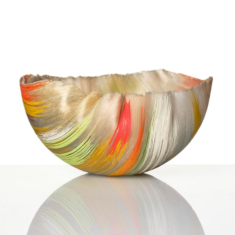 Mary Ann Toots Zynsky, a filet-de-verre glass bowl, Seattle, USA.