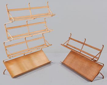 Two Bruno Mathsson birch shelves, Firma Karl Mathsson, 1940-50's.