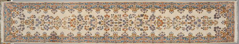 Gallerimatta, Kirman, orientalisk, old, ca 430 x 80 cm.