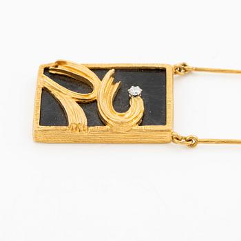 Juhani Linnovaara, Necklace 18K gold with spectrolite and brilliant-cut diamond, Lapponia 1980.