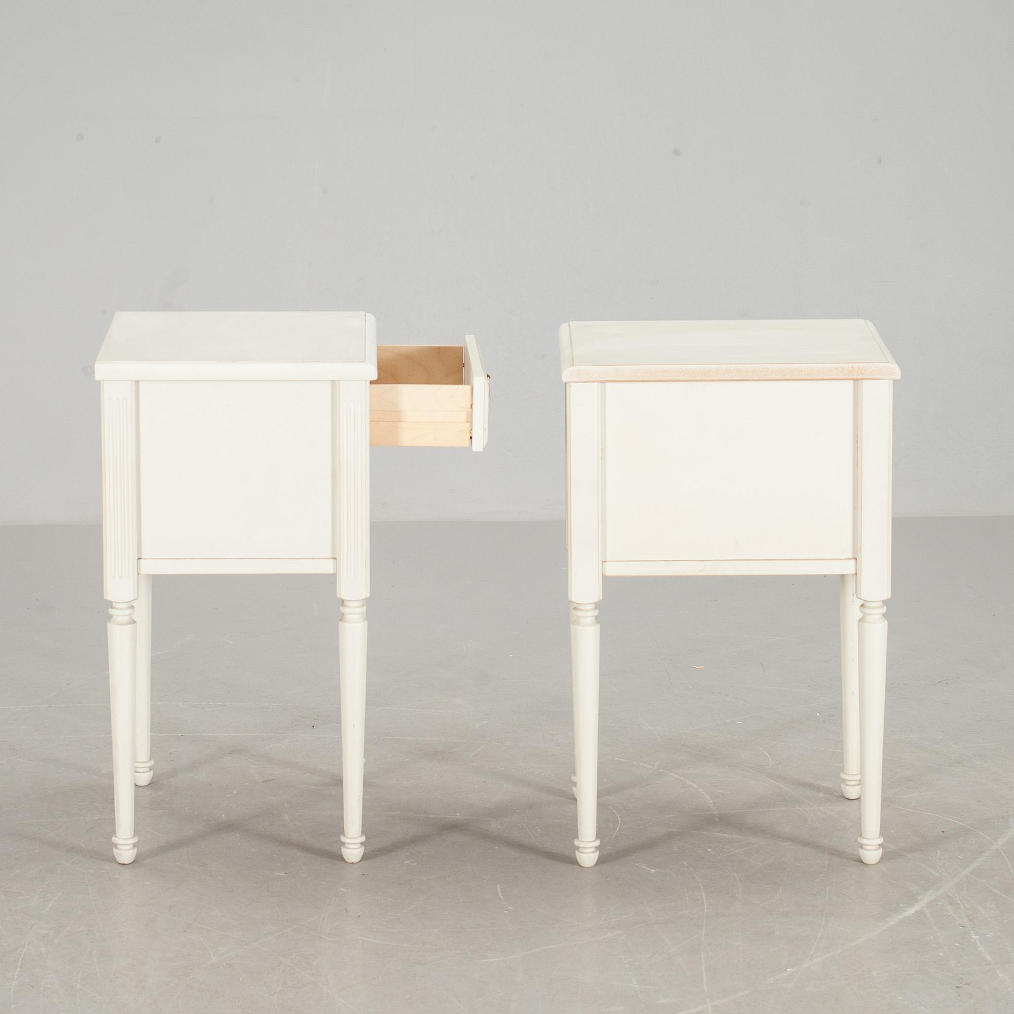 NATTDUKSBORD, ett par, gustaviansk stil, 1900-talets slut.