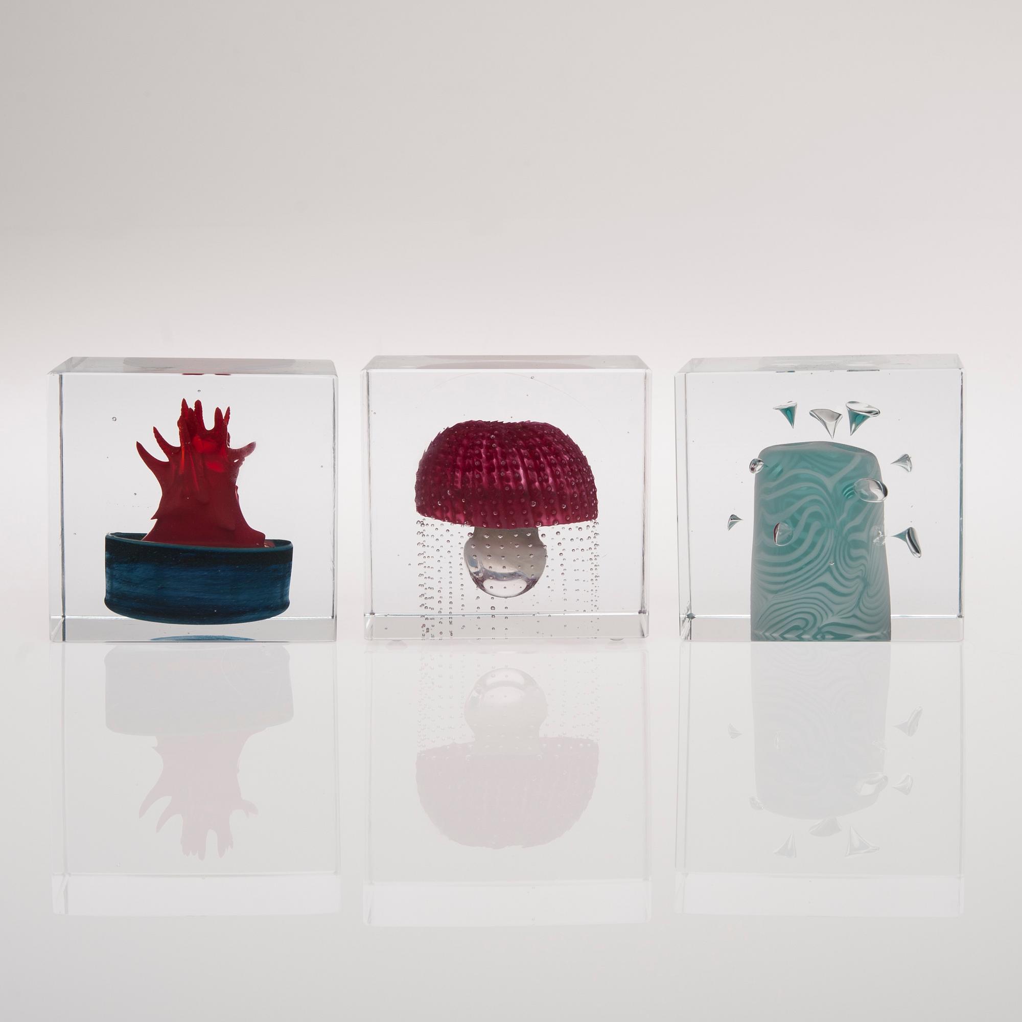 OIVA TOIKKA, GLASKUBER, 3 st, signerade O.Toikka Nuutajärvi.