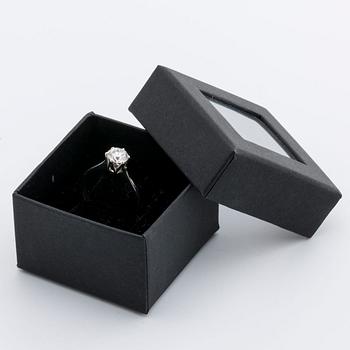 RING 18K vitguld m 1 briljant 1,14 ct enligt gravyr,ca H-I SI, Gullfaxe AB, Djursholm, Stockholm 1967.