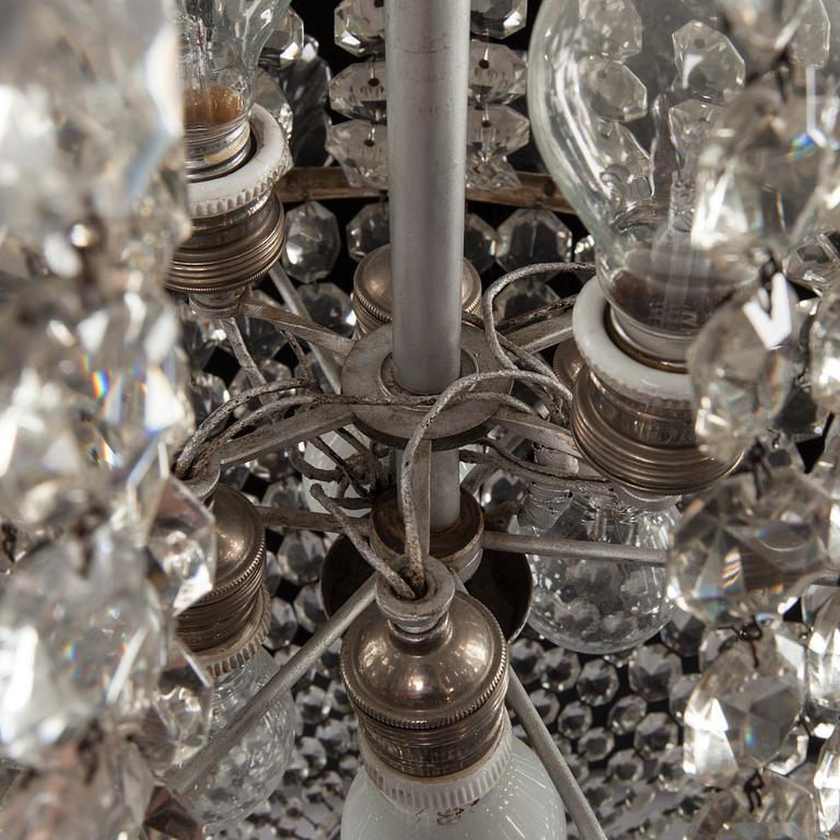 KATTOKRUUNU, 1900-luku. Korkeus noin 87 cm.