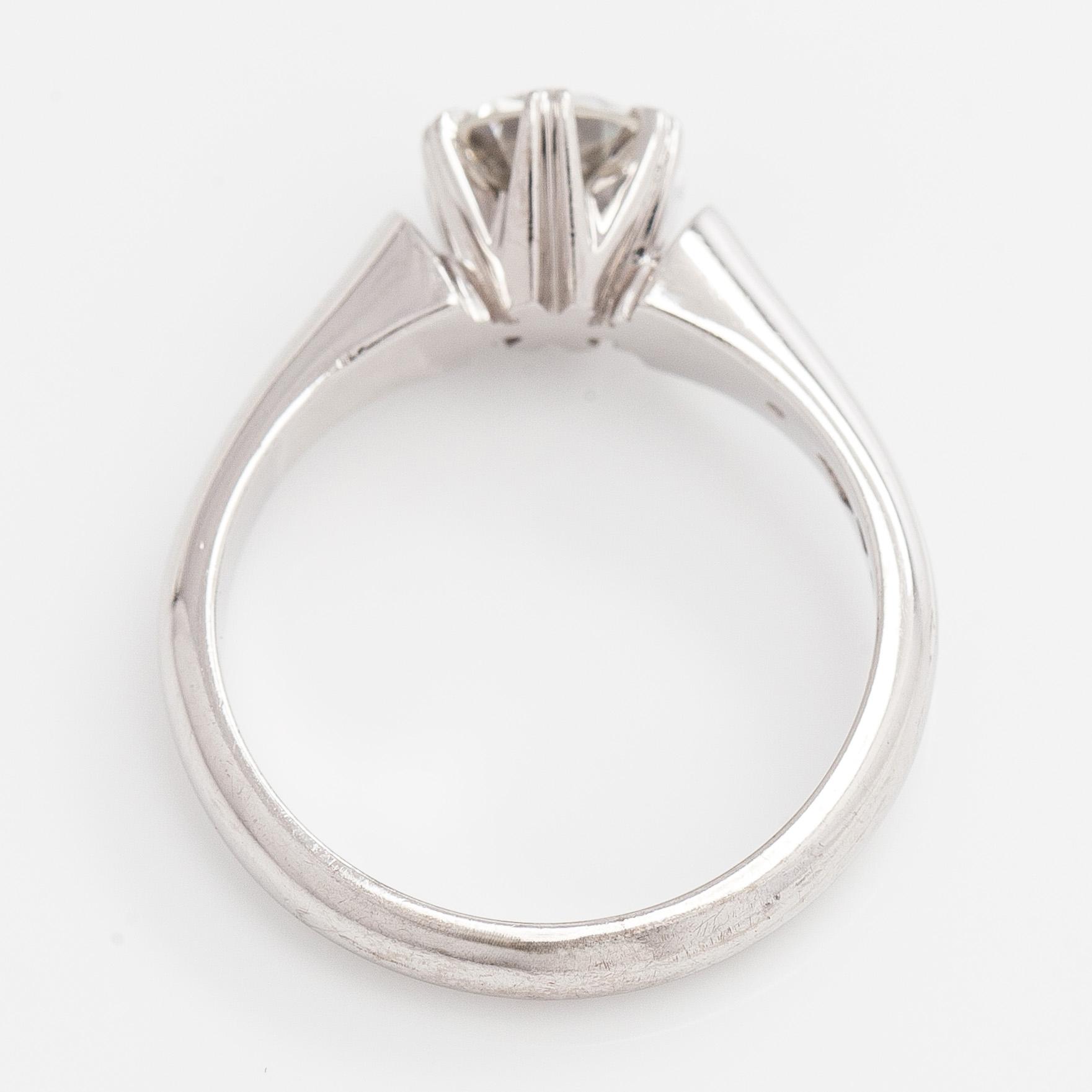 Ring, briljantslipad diamant 0,80 ct, 18K vitguld, Sandberg, Helsingfors 2003.