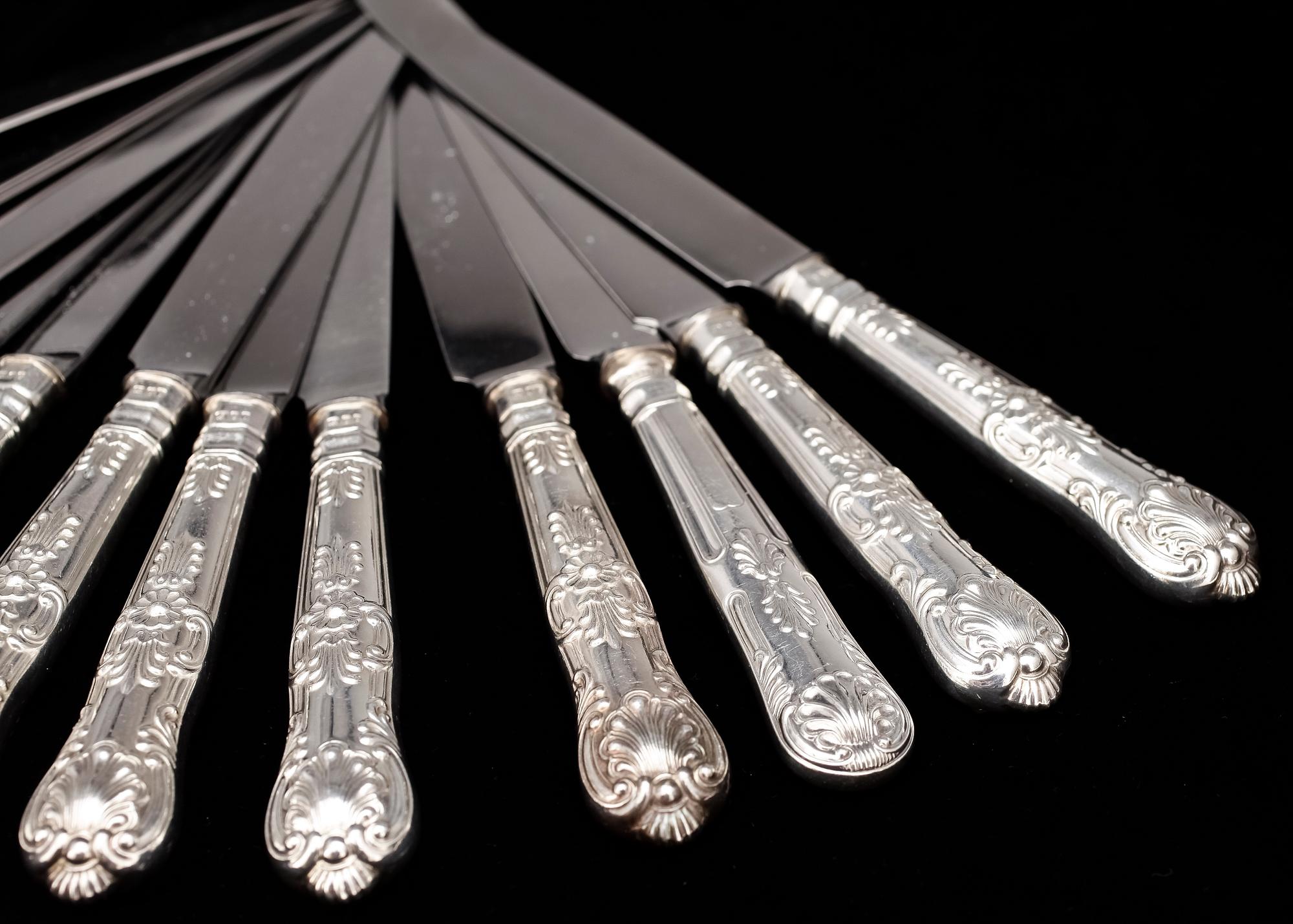 BESTICK, 41 delar, silver, London, 1900-tal. Totalvikt ca 2167 gram.