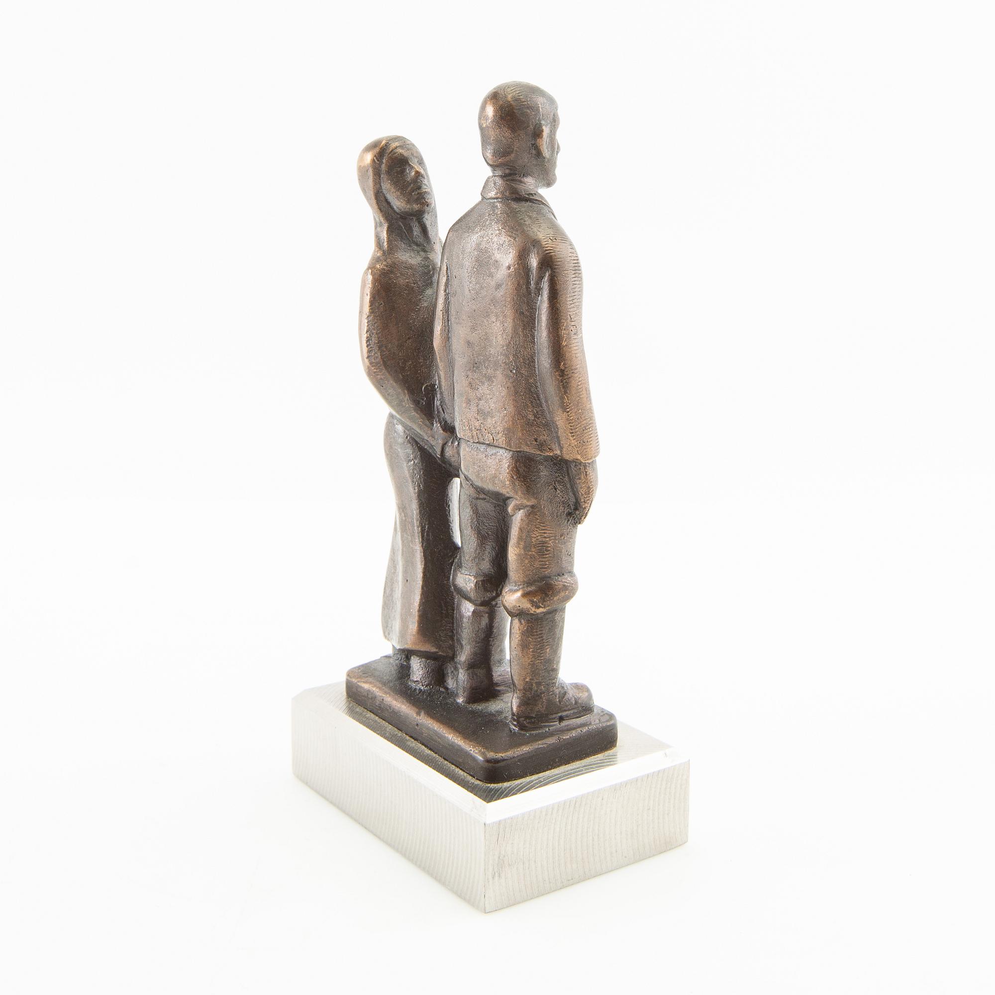 Axel Olsson, Skulptur "Utvandrarna".