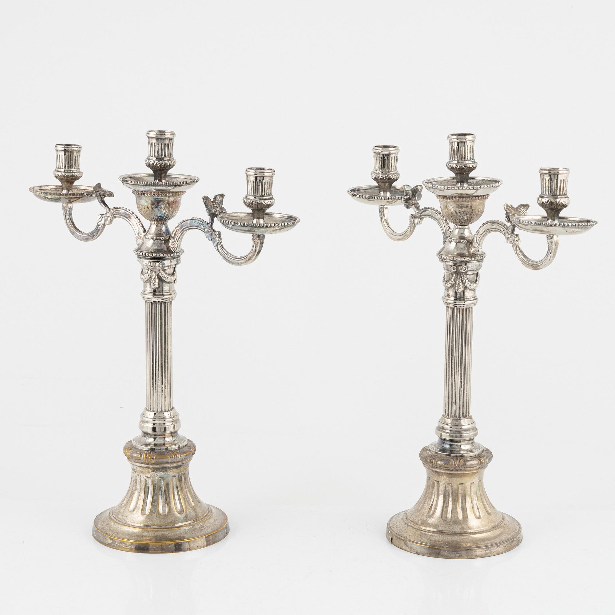 Kandelabrar, ett par, försilvrade, "Väsby" ur IKEAs 1700-talsserie, 1900-talets slut.