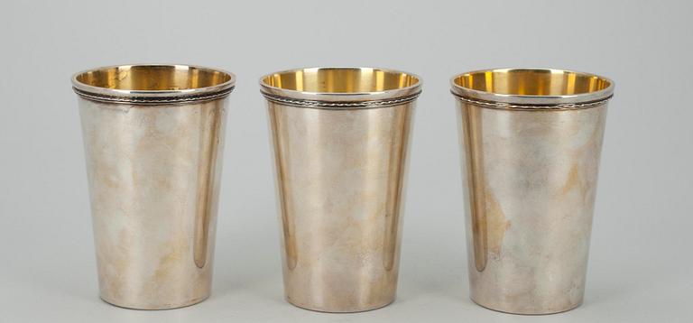 BÄGARE 3 st, silver, design S-A Gillgren, Stockholm, 1960 och 1961.