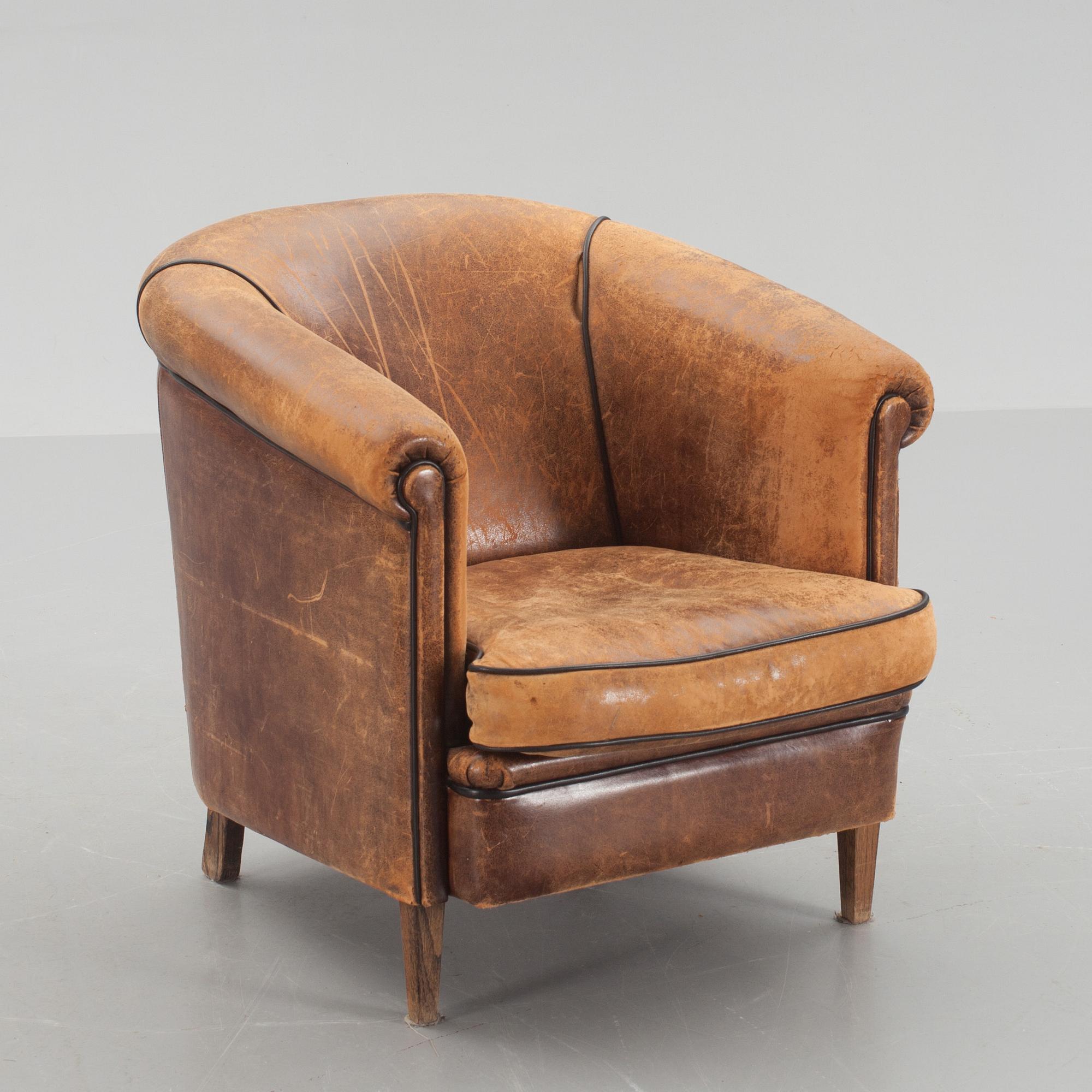 CLUBFÅTÖLJ, engelsk stil, 1900-talets andra hälft.