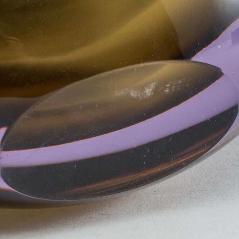 An alexandrite teardrop shaped Murano vaseby Da Ros, Cendese, Murano 1965.