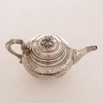 Tekanna, silver, Frankrike, 1819-38.