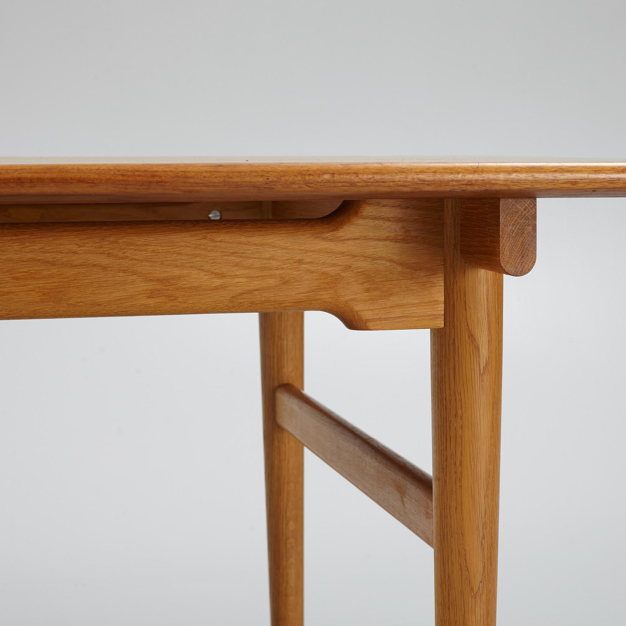 Hans J. Wegner, A 'CH-327' dining table for Carl Hansen & søn, Denmark.