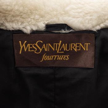Yves Saint Laurent, a coat, size ca M.
