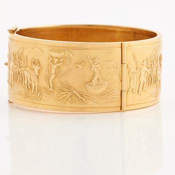 A bangle.