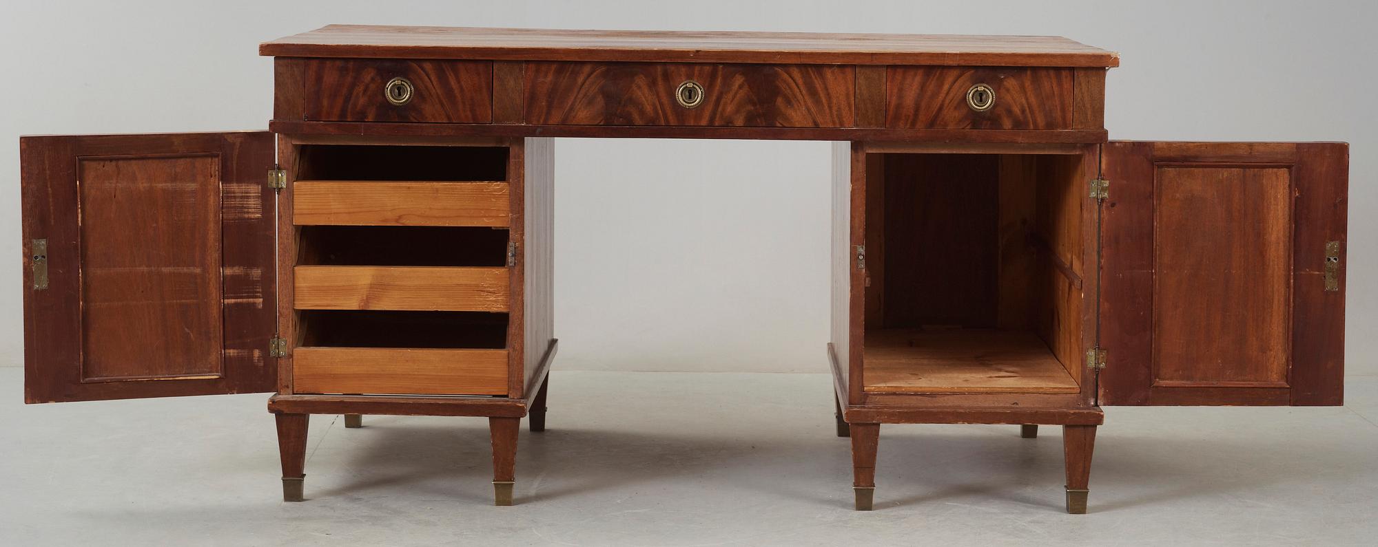 SKRIVBORD, sengustaviansk stil, 1900-tal.