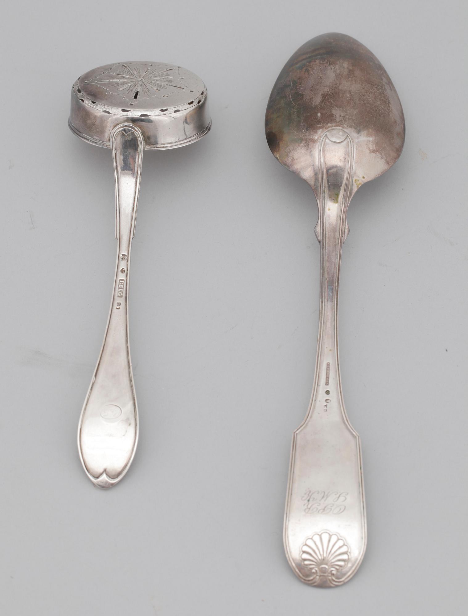 RAGUSKED SAMT SOCKERSTRÖARE, silver, Jakob Lundberg, Stockholm, 1808 resp Jonas Elg, Västerås, 1827. Ca 184g.
