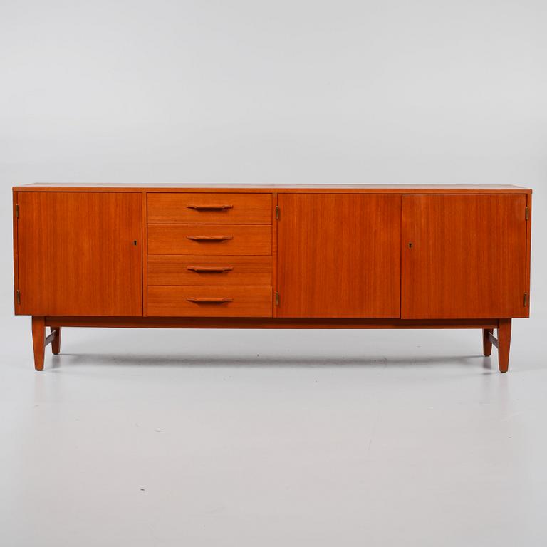 SIDEBOARD, Sverige, 1900-talets mitt.