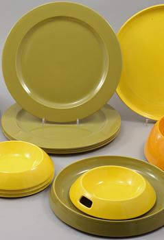 SERVISDELAR, 18 st, flintgods, "La Boule Avant Garde", Helen von Boch, Villeroy & Boch, formgiven 1971.