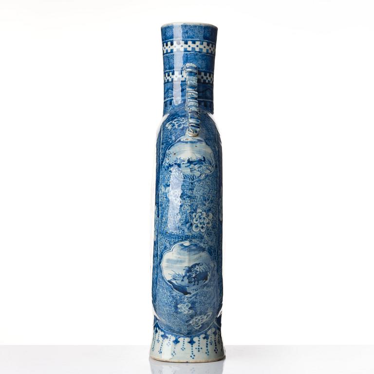 A large blue and white moonflask, Qing dynasty, 19th Century.