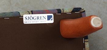 FÅTÖLJ med FOTPALL, "Samsas", brickmärkt Carl Malmsten, 1900-tal.