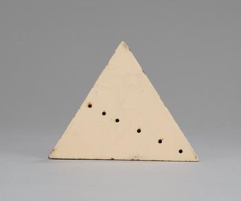 Lucio Fontana, Pyramid.