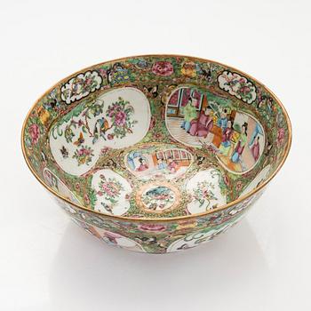 Boolimalja, posliinia. Kanton, Qing-dynastia, 1800-luku.