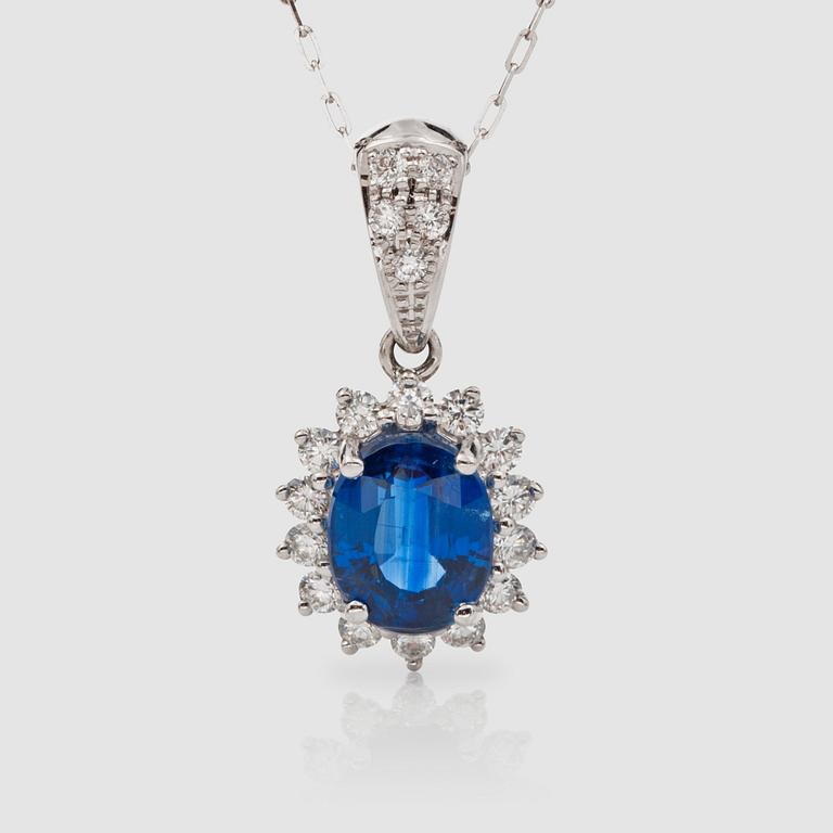 A circa 3.14 ct untreated Kyanite and brilliant-cut diamond necklace. Chain included.