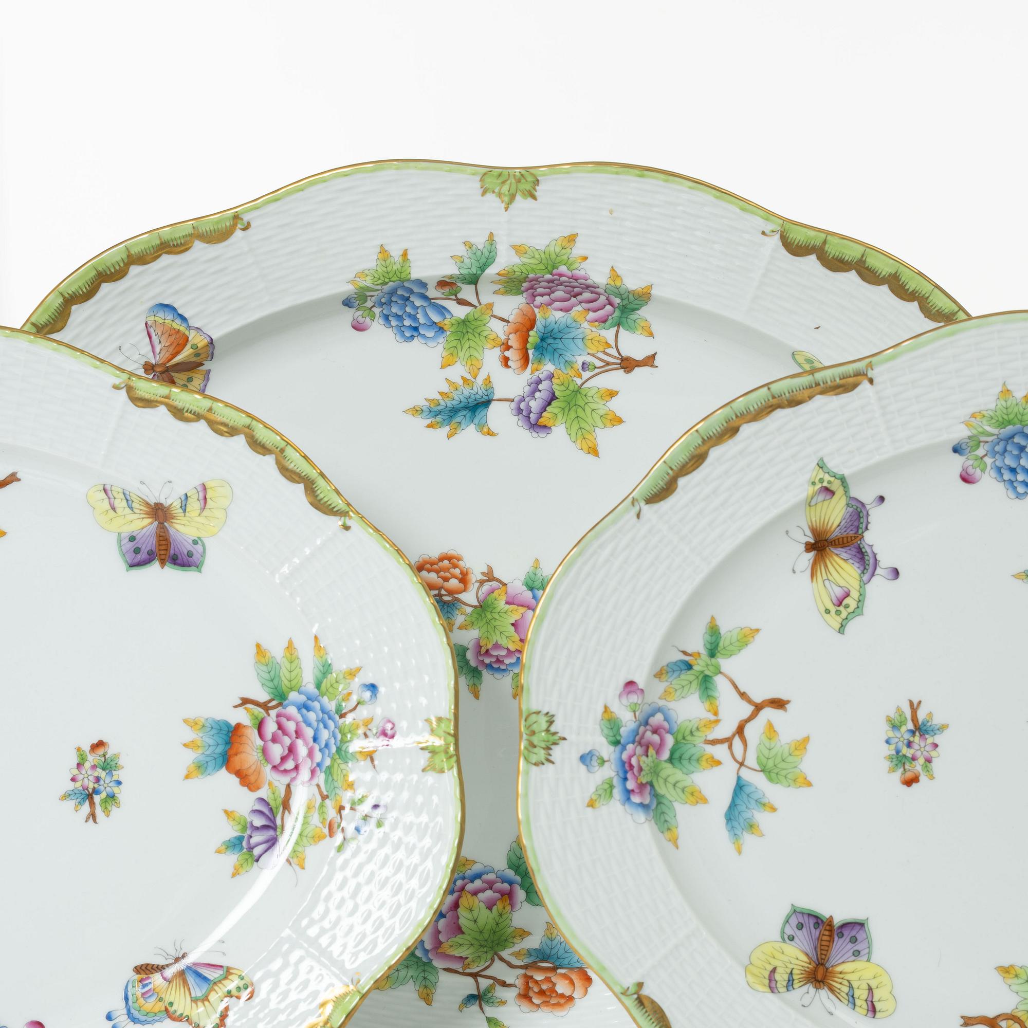 A 68-piece 'Queen Victoria' dinner service, Herend, Hungary.