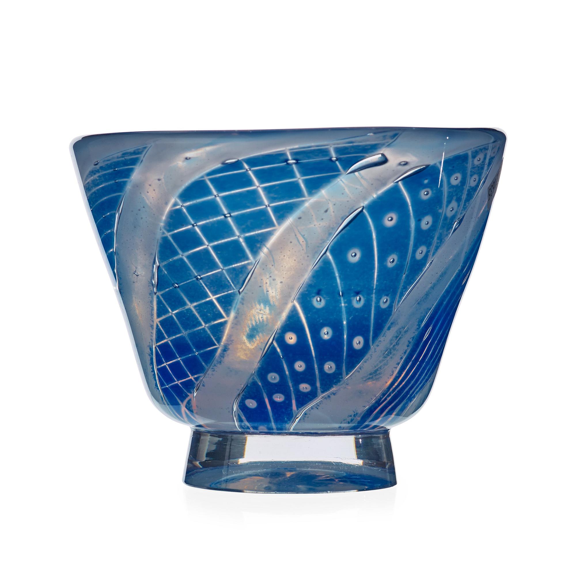 Edward Hald, a 'slipgraal' glass bowl, Orrefors 1948.