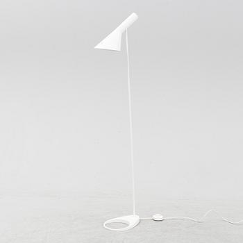 Arne Jacobsen, golvlampa, "AJ", Louis Poulsen, Danmark.