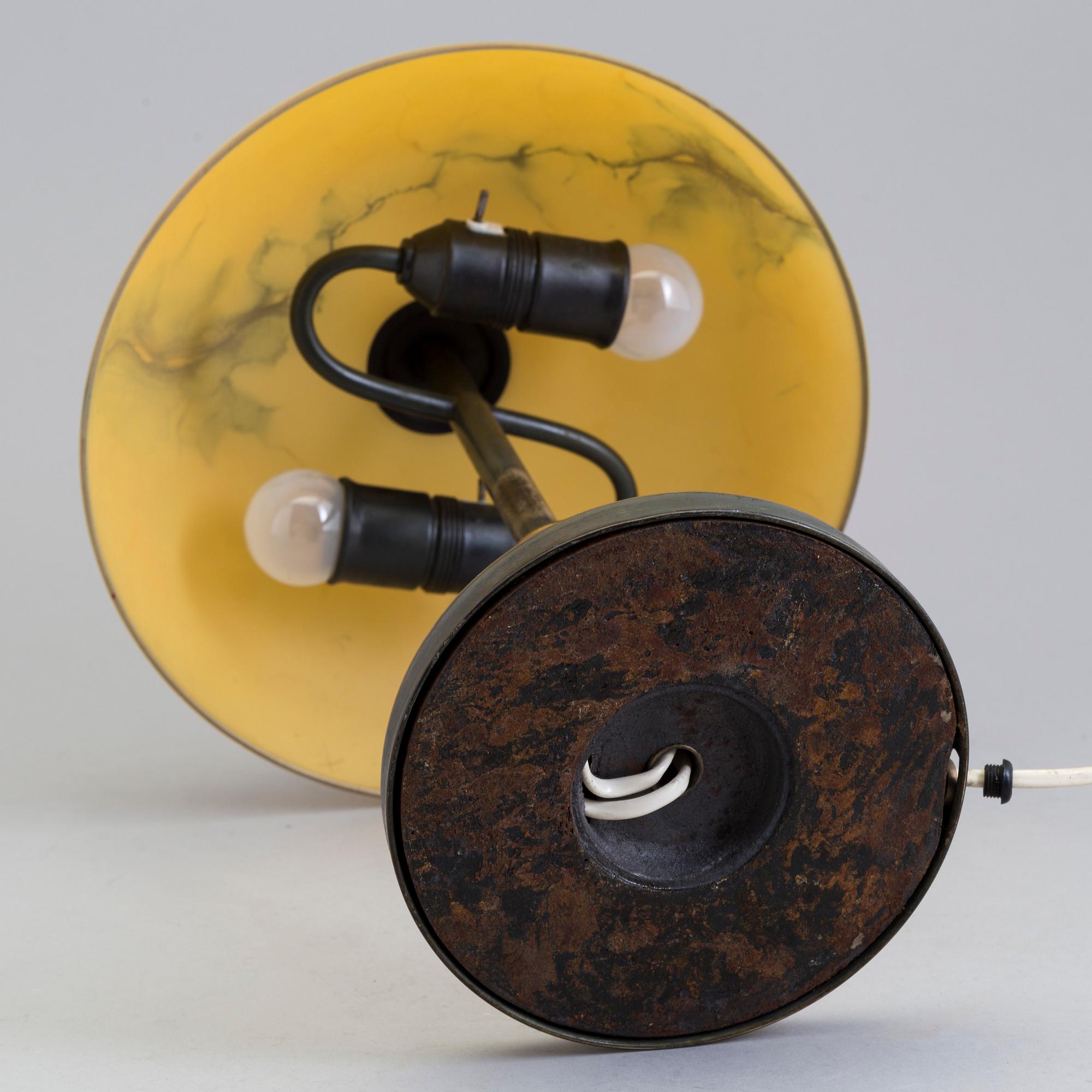 An early 20th century table lamp.