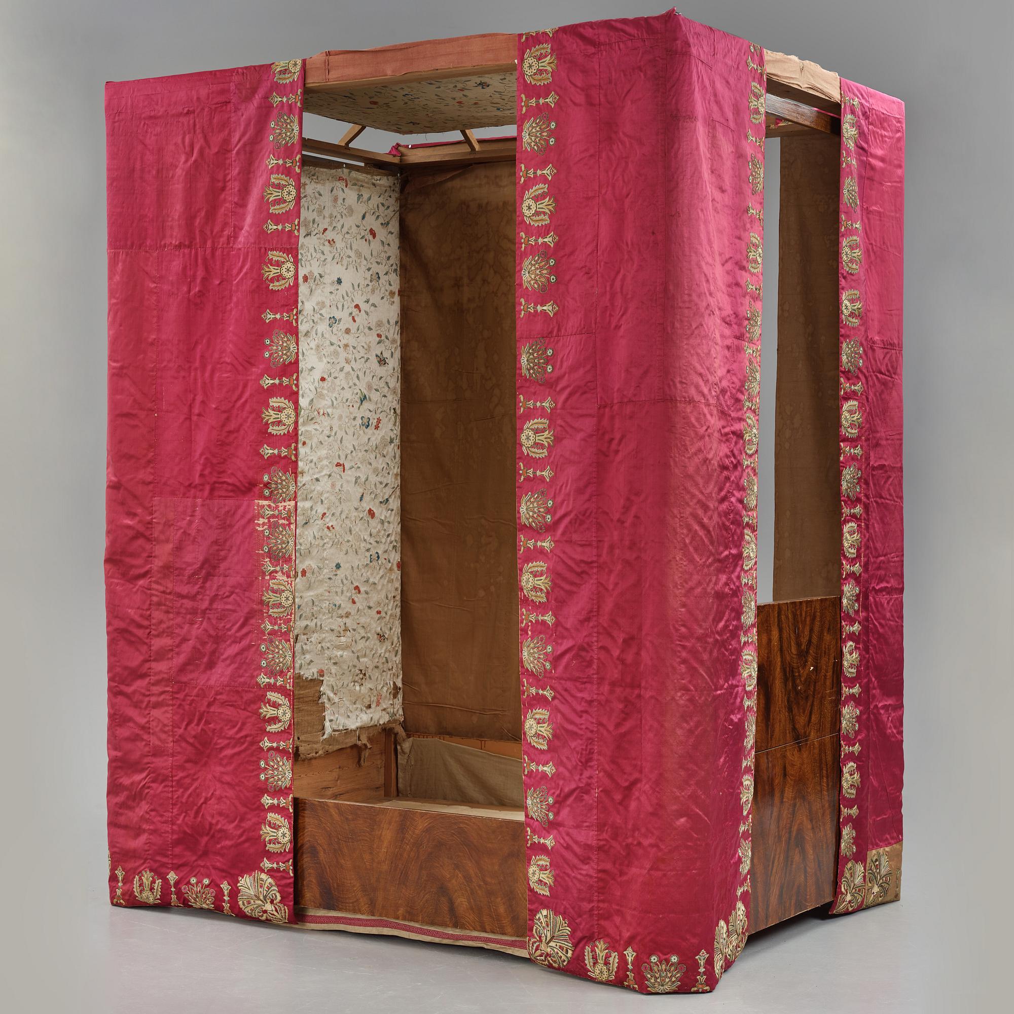 Four-poster bed, called "Axel Oxenstiernas bed", probably 18th century.