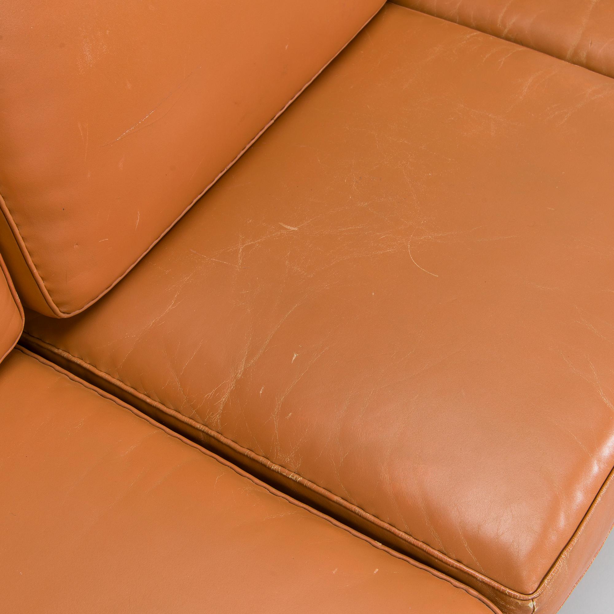 Ilmari Tapiovaara, sohva / nojatuoleja 3 kpl, valmistaja Lukkiseppo, 1900-luvun puoliväli.