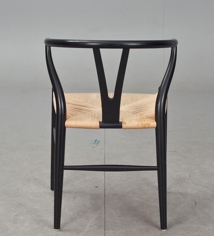 KARMSTOL, Y-stolen, formgiven av Hans Wegner 1950, tillverkad av Carl Hansen & Son, Odense.