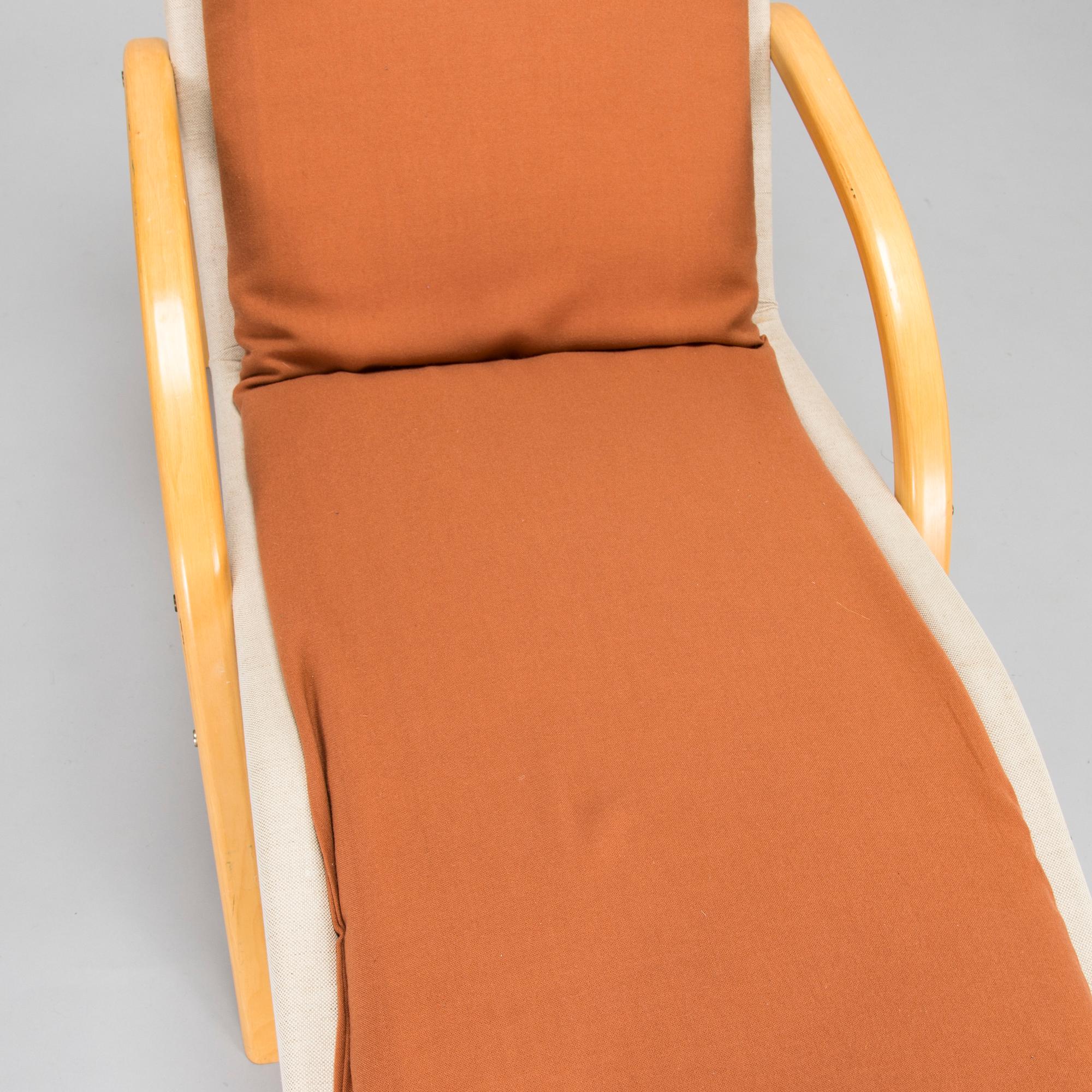 A 1980's Chaise Lounge.