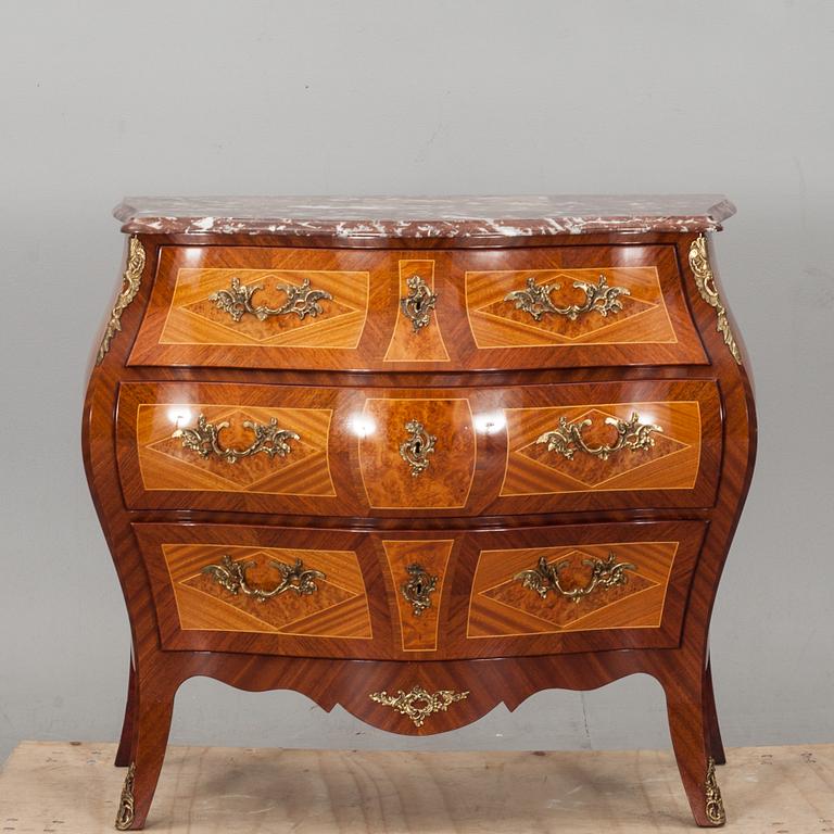 BYRÅ, rokokostil, 1900-tal.