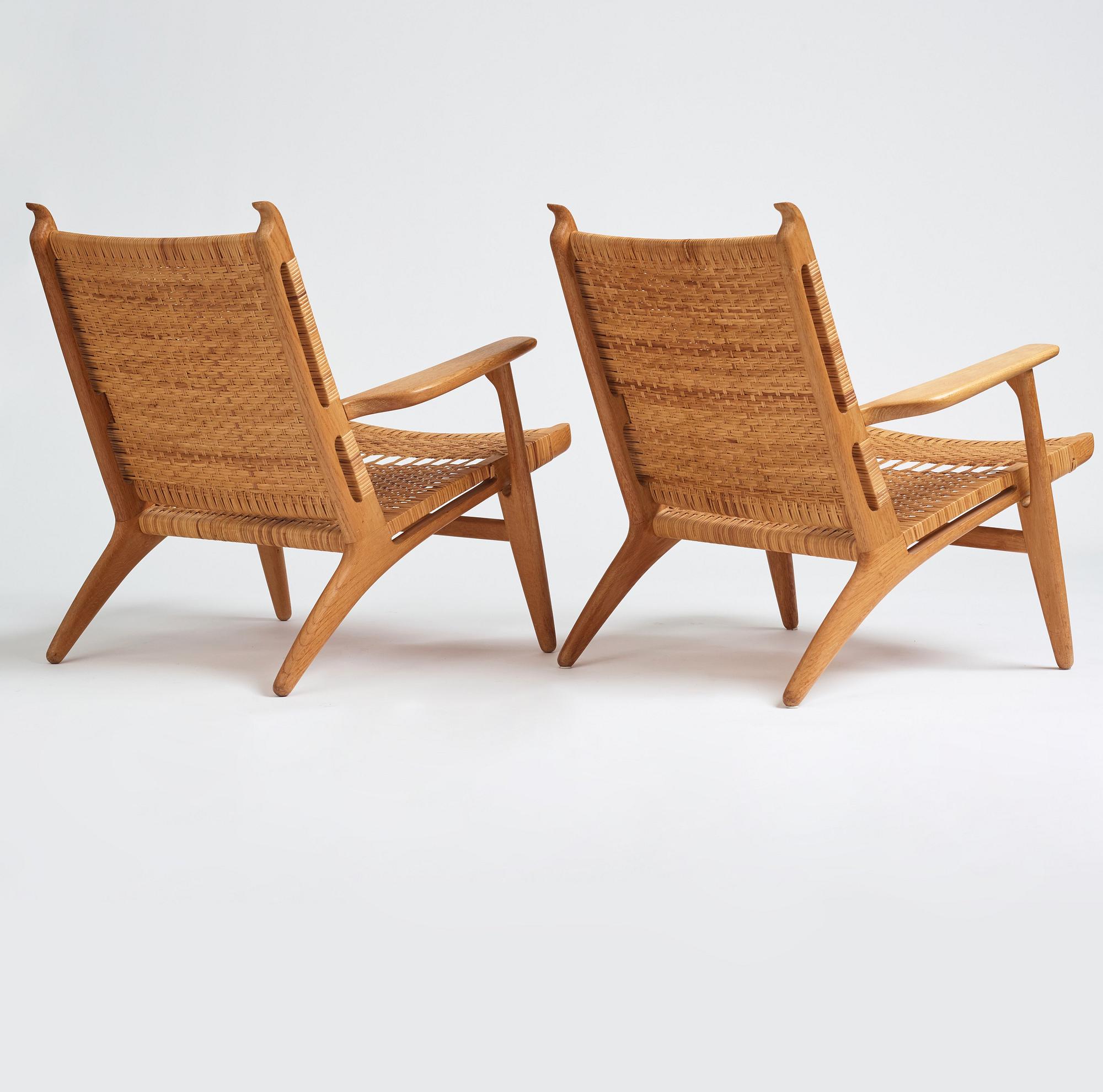 Hans J. Wegner, ett par fåtöljer "CH-27", Carl Hansen & Son, Danmark.