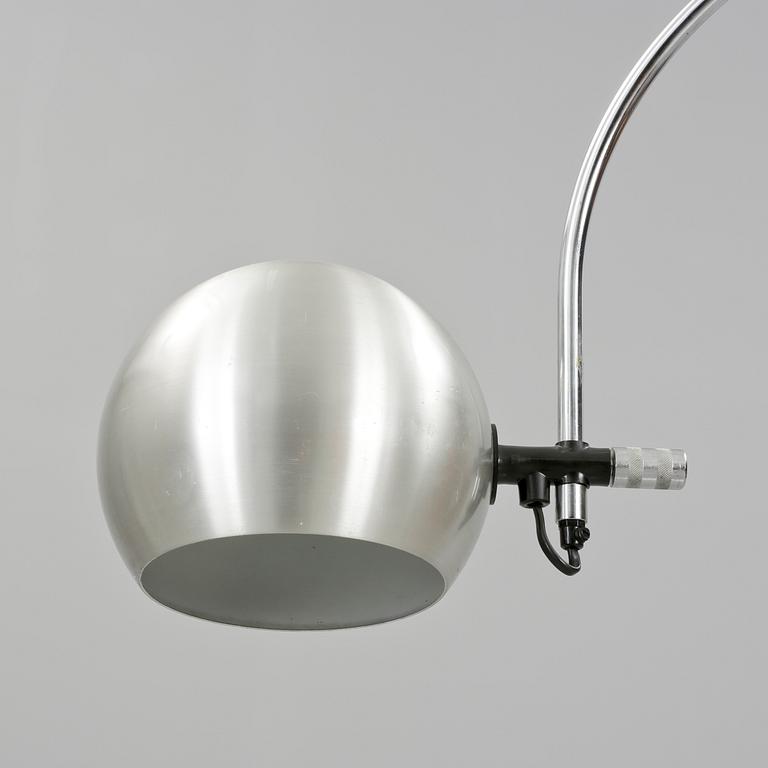 GOLVLAMPA, 1900-talets slut.