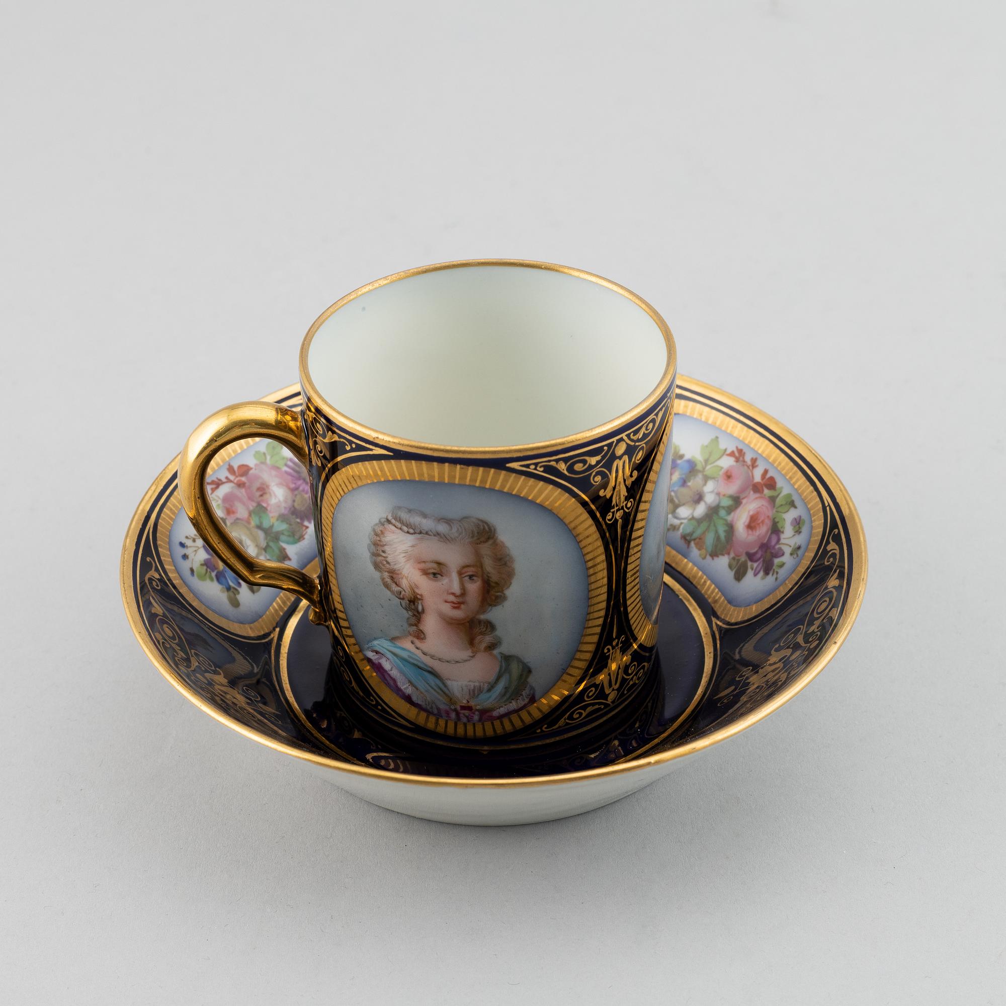 Kopp med fat, porslin, "Sevres", Frankrike, 1800-tal.