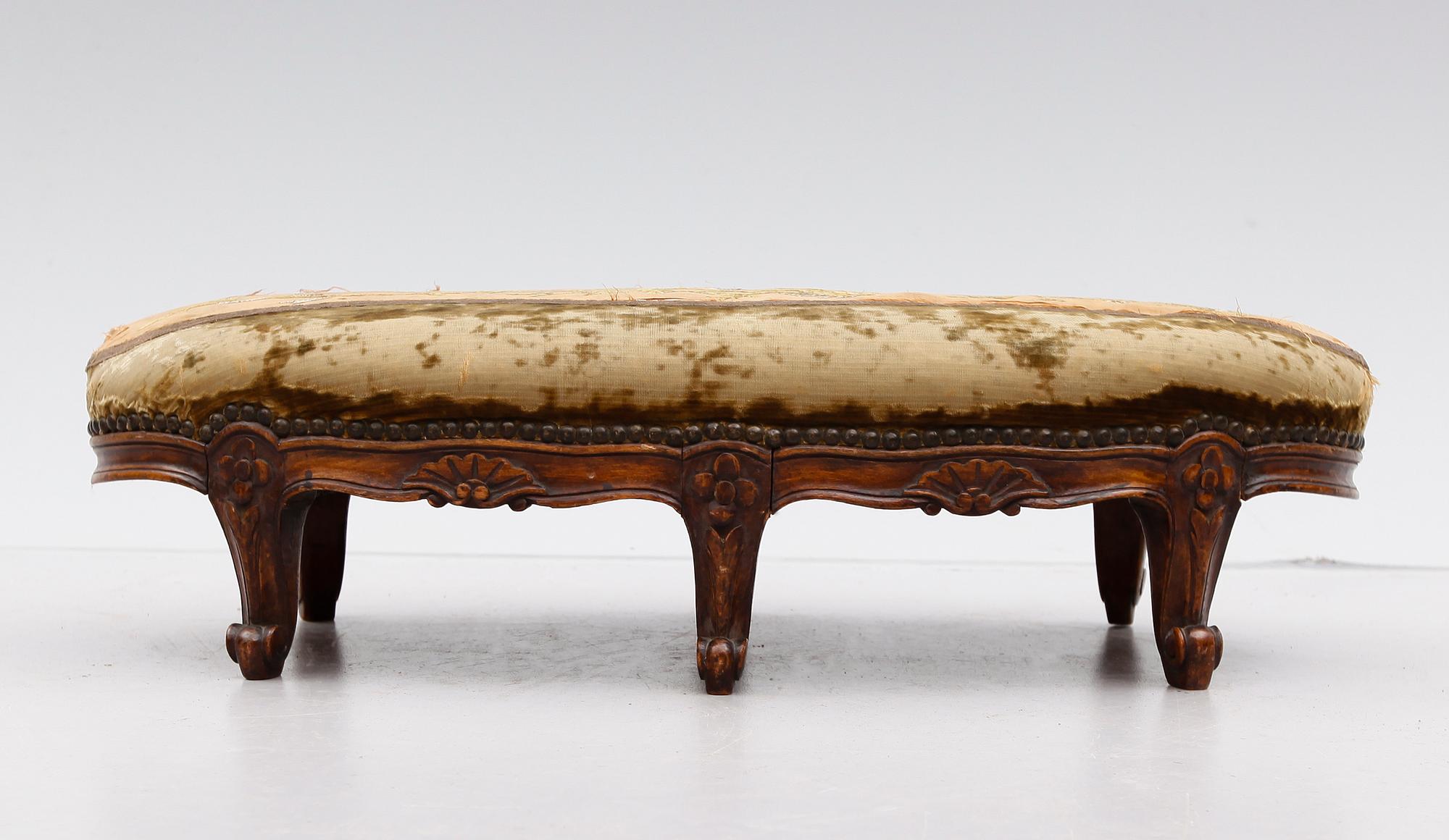FOTPALL, rokokostil, 1800-tal.
