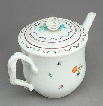 TEKANNA, porslin, Kina, Qingdynastin, omkring år 1800.