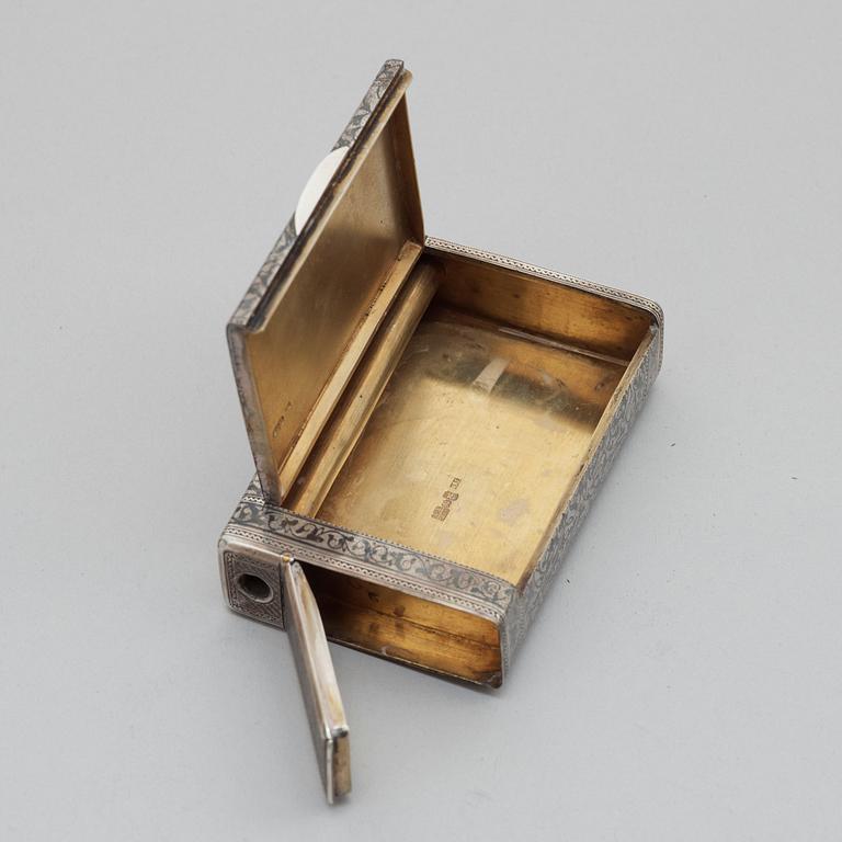 CIGARETTETUI, icke identifierad mästarstämpel, Moskva 1889.