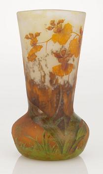 An art nouveau Daum glass vase, Nancy, France.