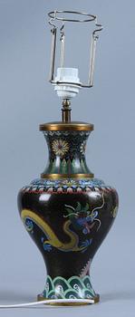 BORDSLAMPA, orientalisk, cloisonne, 1900-talets början.