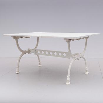 TRÄDGÅRDSBORD, Byarum, 1900-talets andra hälft.